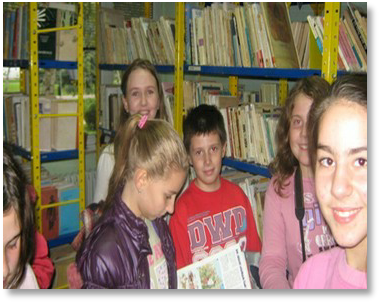 KUĆA JE TAMO GDE IMAM BIBLIOTEKU