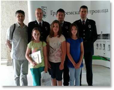 Miroslava  Ela  Jovana  profesor  i  policajci 